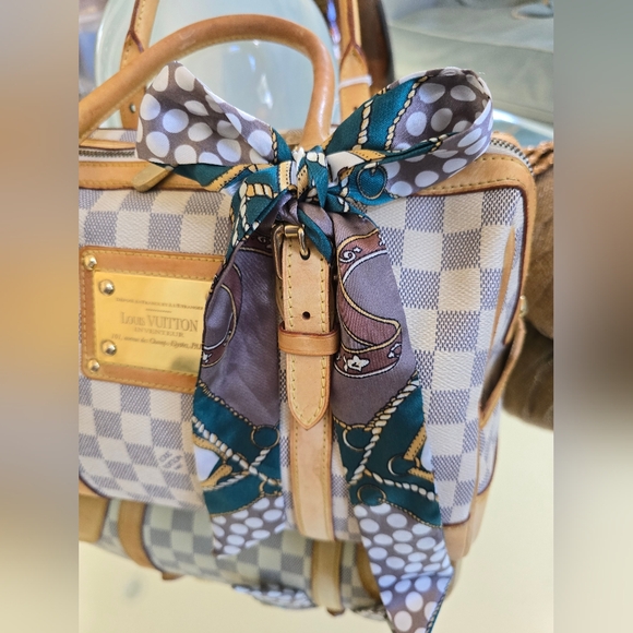 Authentic LOUIS VUITTON Damier Azur Berkeley Hand Bag - Picture 4 of 16